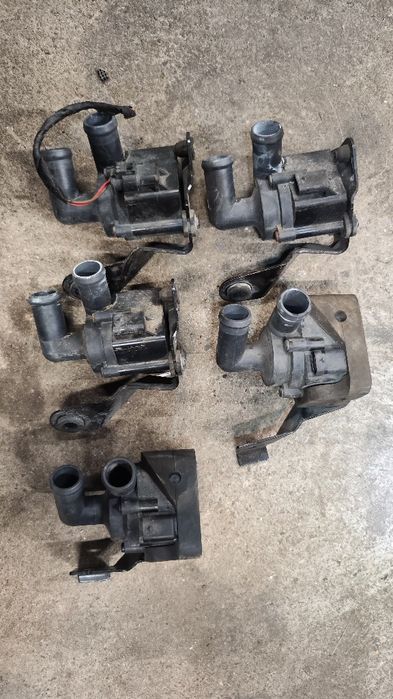 Водна спомагателна помпа бмв ф10 ф11