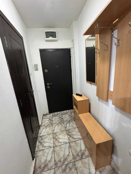 Proprietar inchiriez apartament cu doua camere