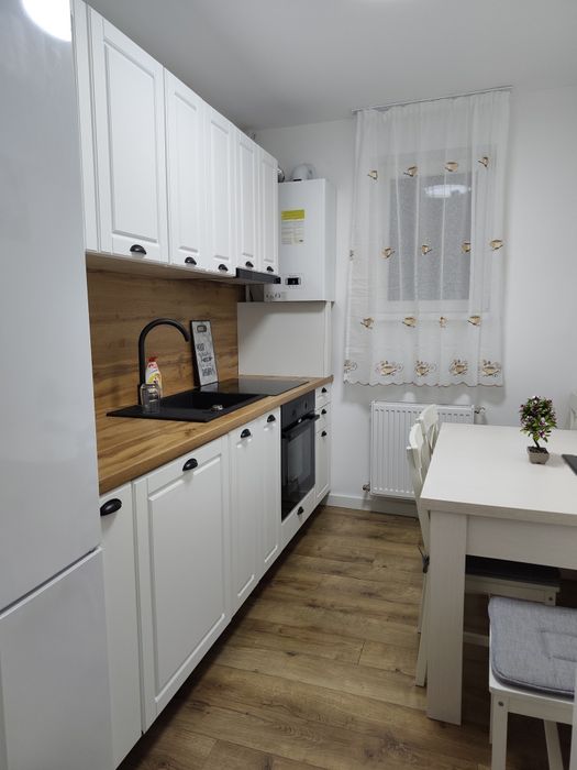 NOU! Închiriez apartament cu 3 camere