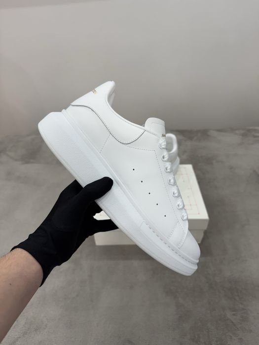 Alexander McQueen Full white