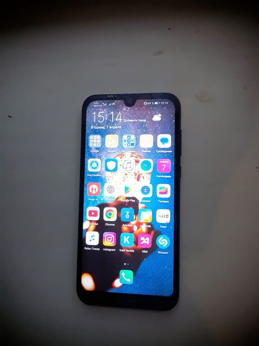 Смартфон Huawei y5 2019