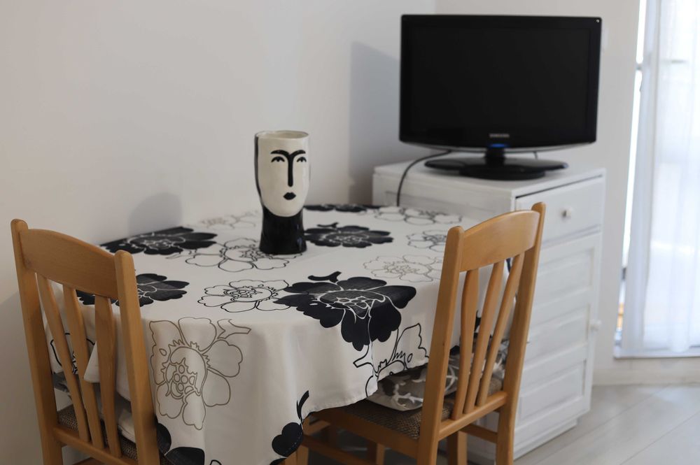 Дава се под наем Двустаен апартамент в Варна, Автогара - 47 кв.м за 402.9 € - Снимка #1