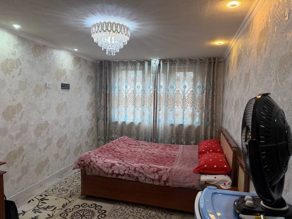 Сдается 1 ком кв в Чирчике 3 мкн 4 этаж не долеко от дороги