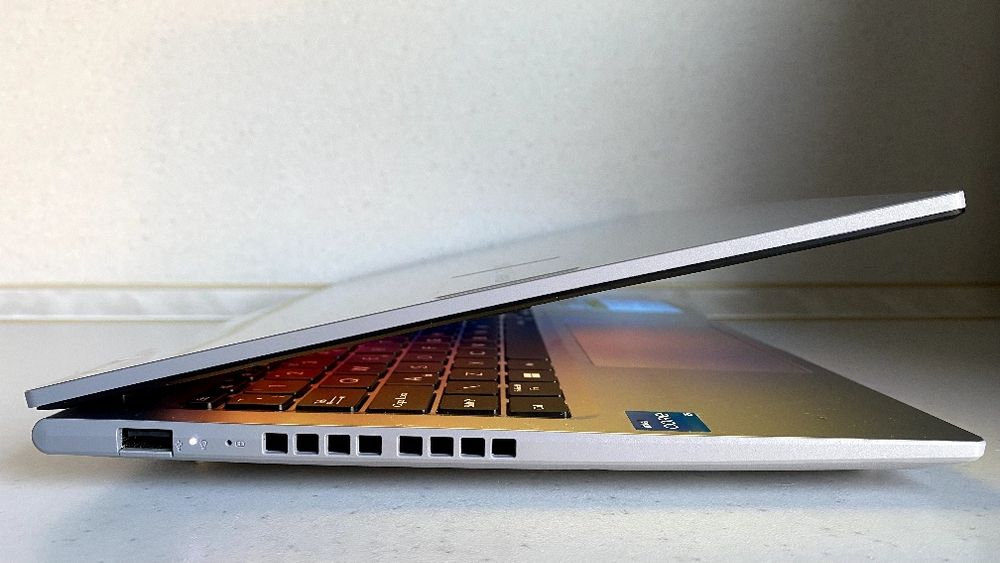 ASUS Vivobook 15 OLED | i5-12500H (12 ядра) | 16GB RAM | 512GB SSD | С кутия