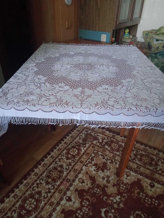 Скатерть  размеры  100см х110 см  2500 тенге