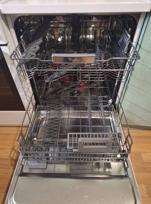 Съдомиална Whirlpool