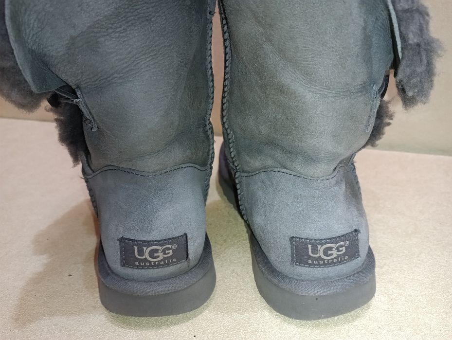 UGG сива кожа N 37 - 27 лв
