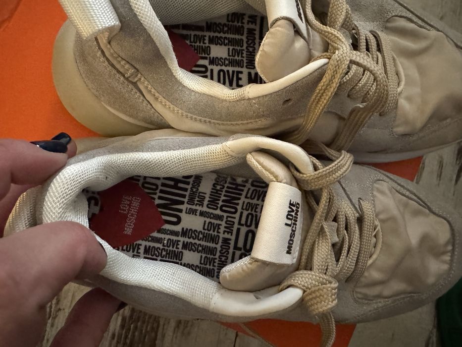 Кецове Love Moschino