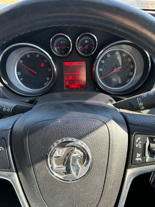 Opel insignia 2012