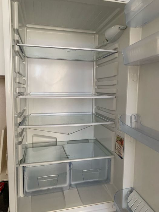 Холодильник Indesit