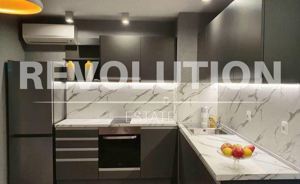 Двустаен апартамент в района на Св.Св. Константин и Елена!