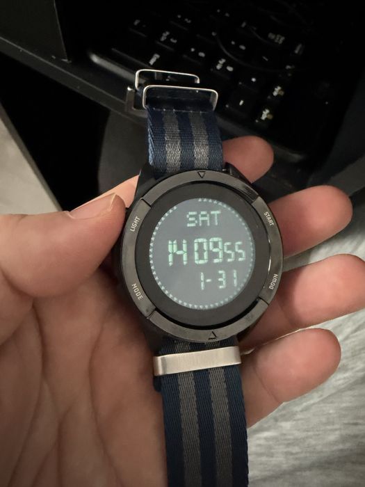 Ceas North Edge Digital pret 150 ron