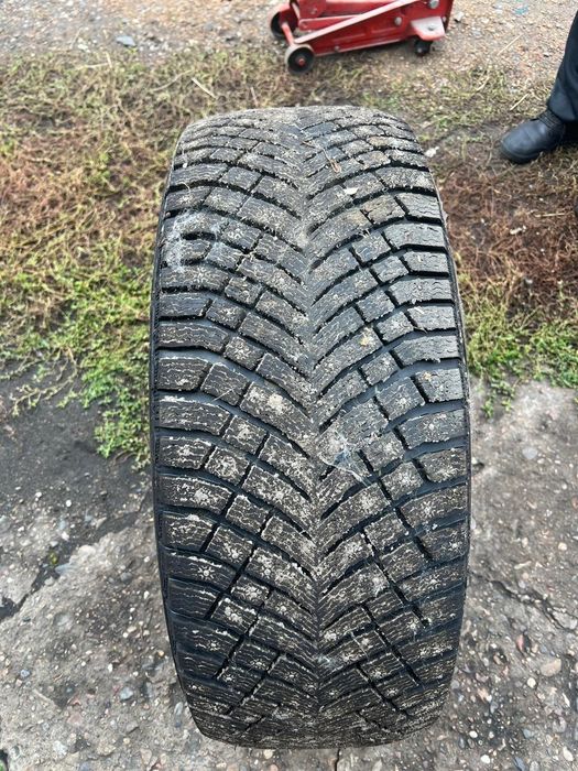 Продам зимнию резину