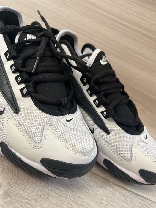 Новые кроссовки 39-40 размер