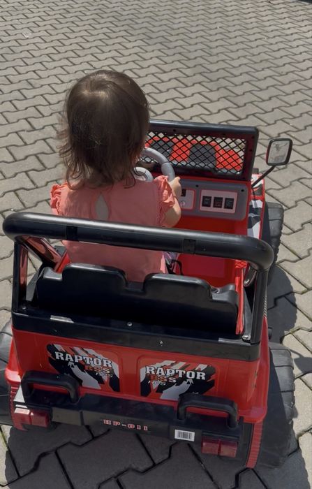 Masina electrica de copii cu telecomanda sau manuala, de culoare rosie