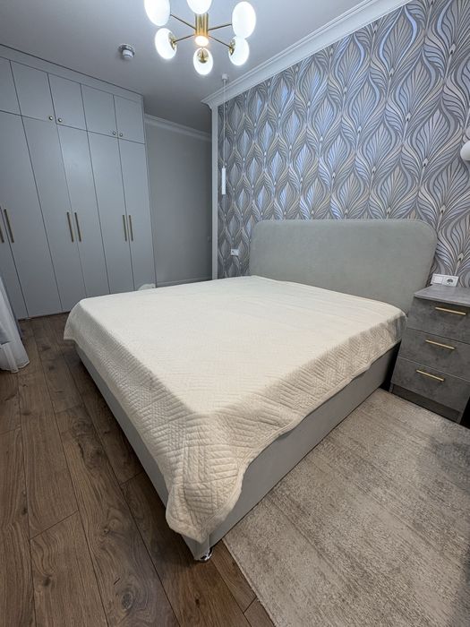 Продается Двуспальная Кровать + матрас