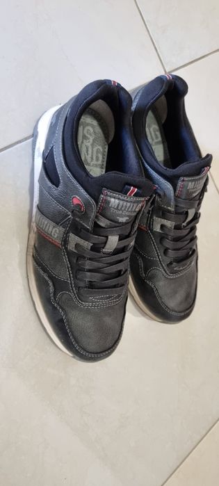 Маратонки Mustang