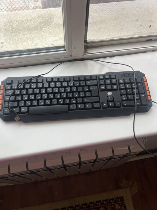 Клавиатура         .