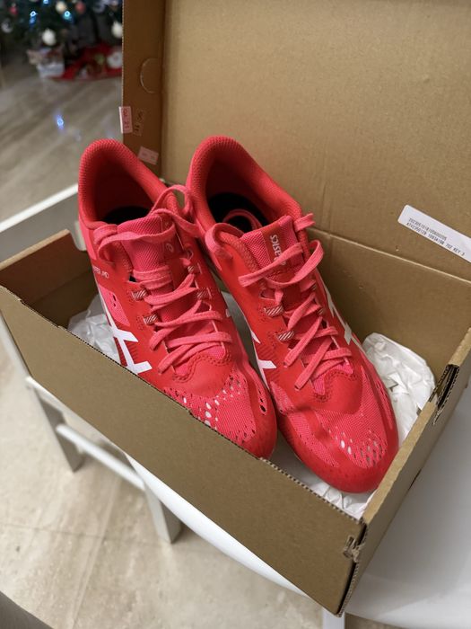 Шпайкове Asics 38ми номер