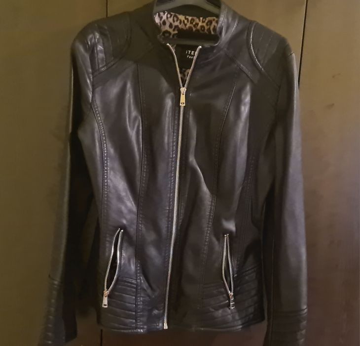 Дамско кожено яке