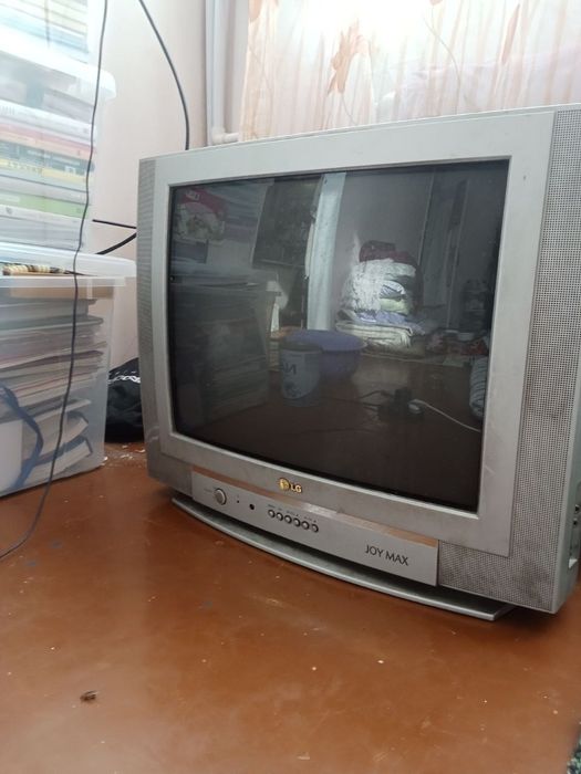 Продам телевизор LG