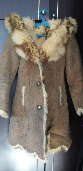 Новая куртка 46р.4000тг