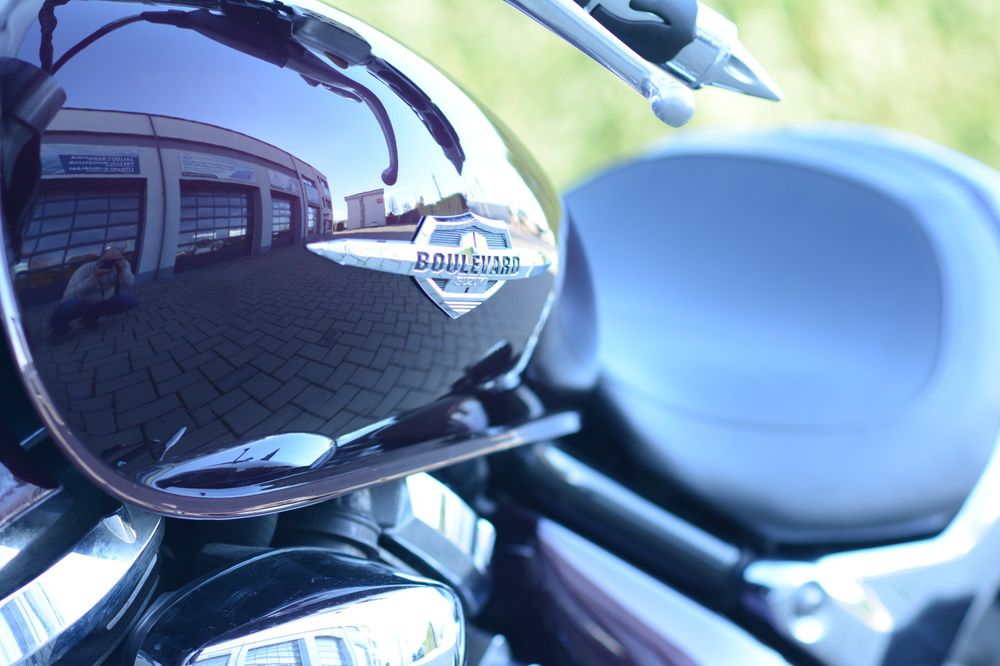 Suzuki Boulevard M90 – Putere, Stil și Confort în aceeași motocicletă!