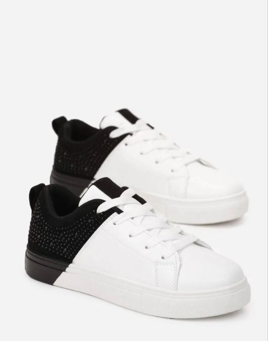 Adidasi dama, marimea 40, dar merg la 39