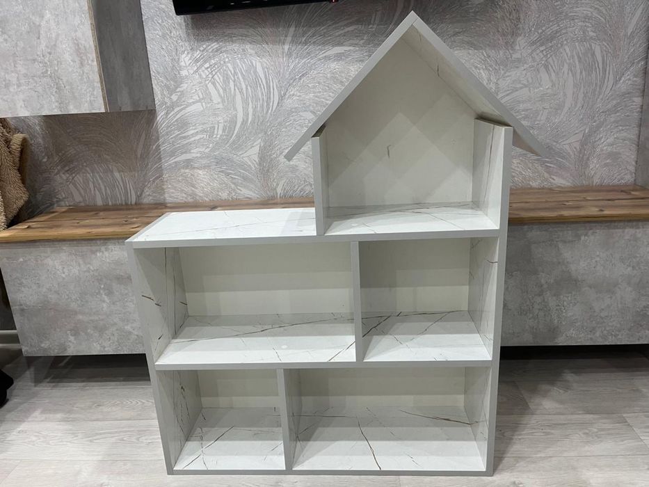 Продам кукольный домик