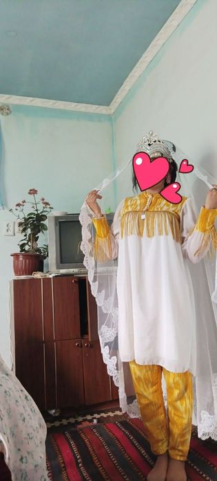 Kelinlar uchun chiroyli bejirim koylaklar