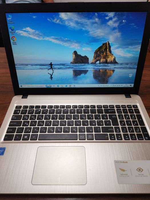 ASUS Vivobook xolati yaxshi