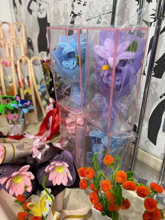 Martisor martisoare cadou flori cutii buchete 1-8 martie dragobete