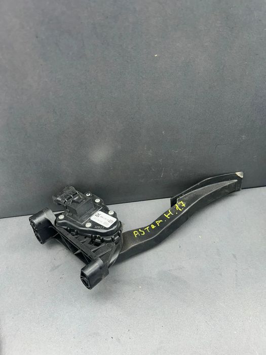 Pedala acceleratie 9157998 Opel Astra 2005 1.7 CDTI MT (101 hp)