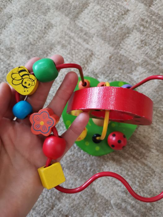 Деревянная развивающая игрушка.