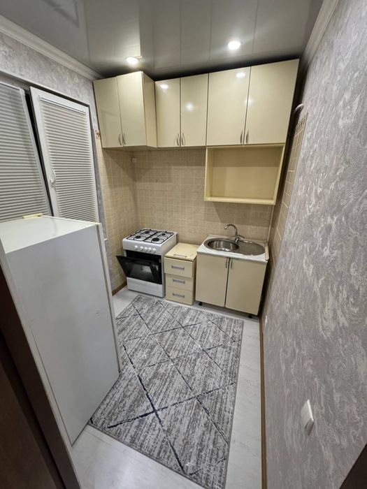 Срочно.  Чиланзар торговый центр.  2 х комнатная