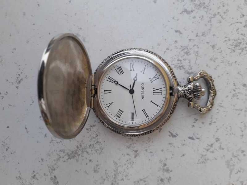 Ceas de buzunar vintage gravat manual

pret; 350lei/buc