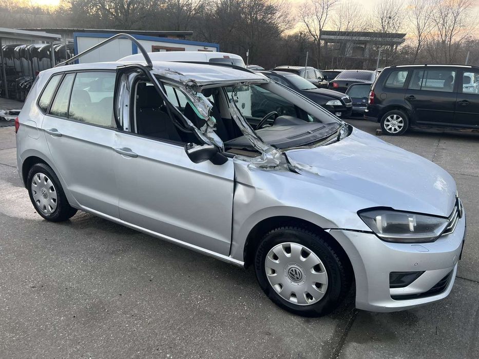 Vw Sportsvan 1.6 TDI 110кс.евро 6 2016г.