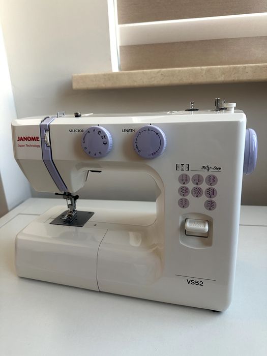 Швейная машинка Janome VS52