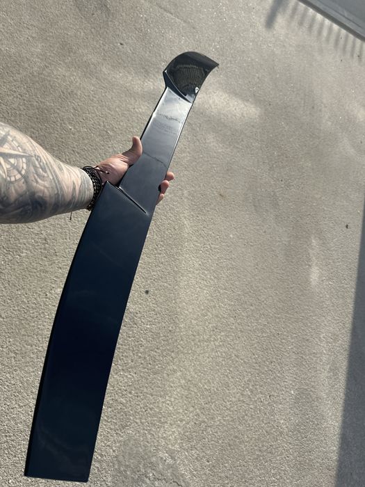 Eleron Pleoapa Luneta BMW  G30 F10  M4 G60 negru lucios