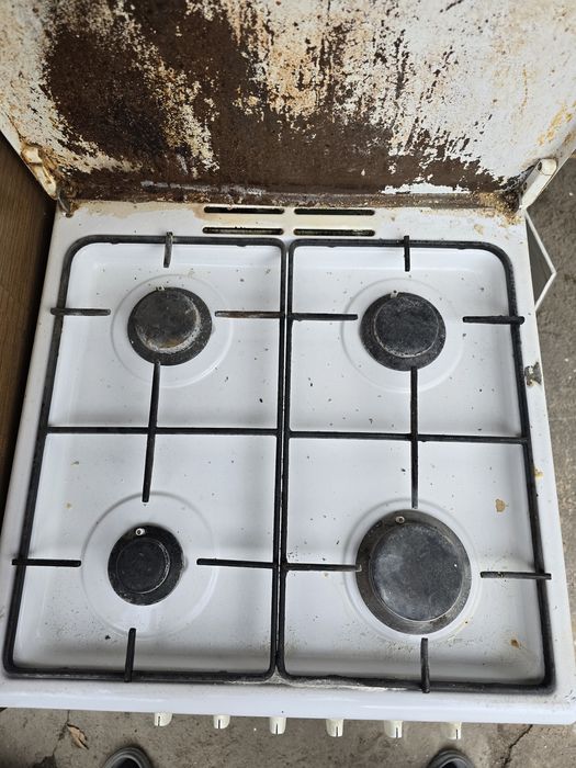 Продам газовую плиту.