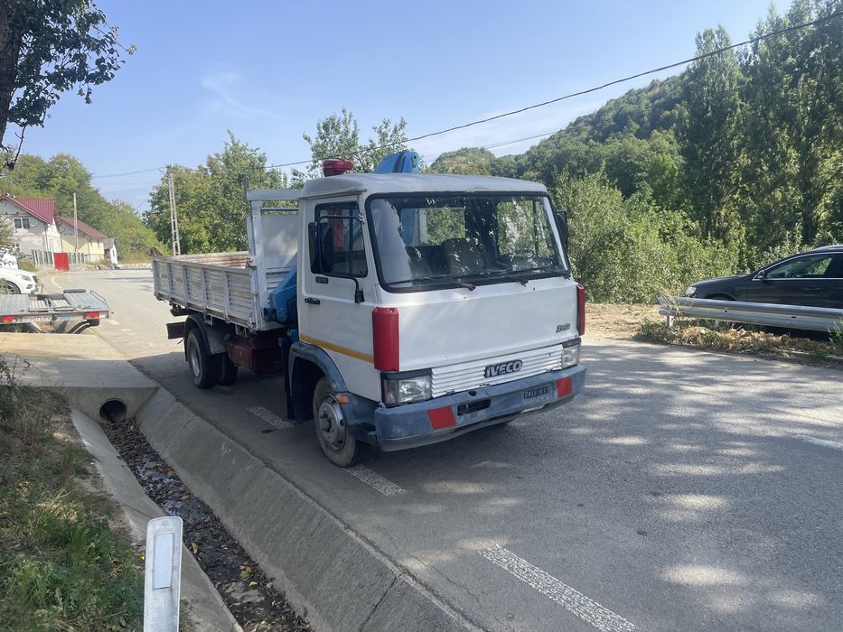 Bascula iveco zeta 6,5 t cu macara