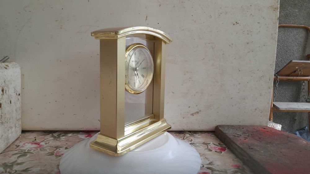 Ceas de masa desteptator-Quartz URUBA - China !