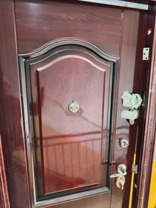 Ușă metalica , deschidere stânga