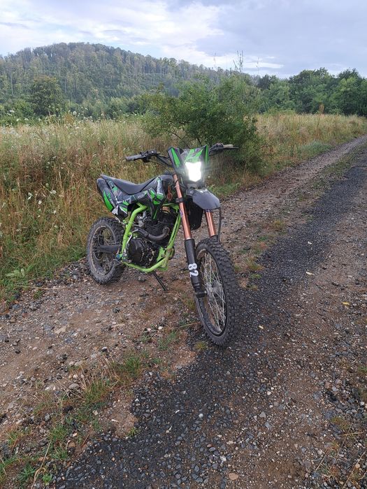 Vând cross kxd 150cc cu motor nou