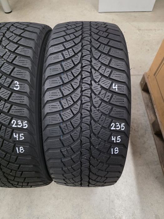 235/45/18 4бр.KUMHO WINTERCRAFT WS71 -rim protector