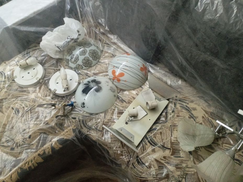 продам люстры, сделали ремонт поменяли.