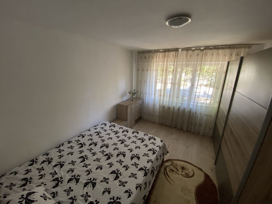 Inchiriez apartament 2 camere et 1- Bdul Bucuresti -statia Vranis