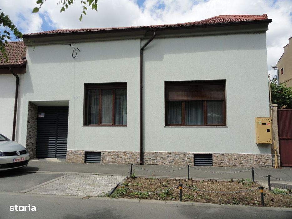 Casa 4 camere din caramida, renovata 2023, zona centrala, mobilata