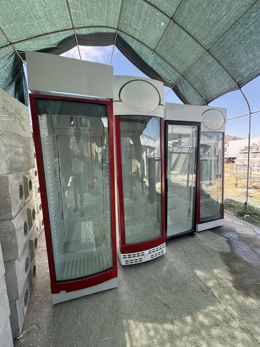 Витринный холодиьник