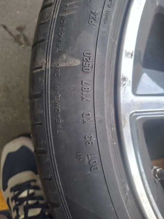 Vând set anvelope de vară Pirelli P Zero – omologare BMW 275/40/R20 si 245/45/R20